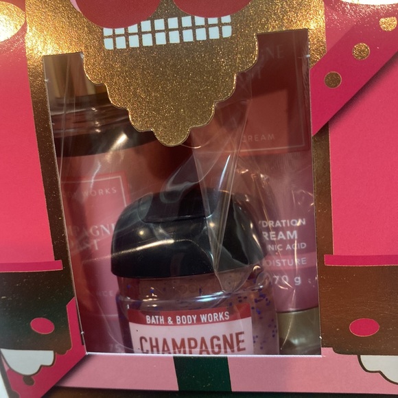 “Champagne Toast” 3-pc Mini Travel Set, Bath & Body Works, w/ NWT + gift box/bow - Picture 5 of 8